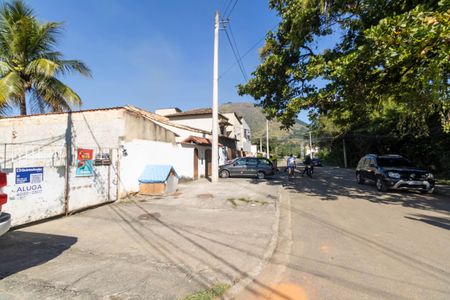 Casa à venda com 170m², 1 quarto e 1 vaga Casa à venda com 170m², 1 quarto e 1 vagaVista da Rua