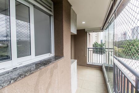 Varanda de apartamento para alugar com 2 quartos, 76m² em Jardim Tupanci, Barueri
