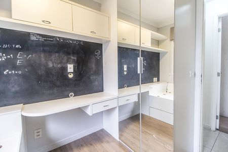 Apartamento à venda com 76m², 2 quartos e 2 vagasQuarto 2