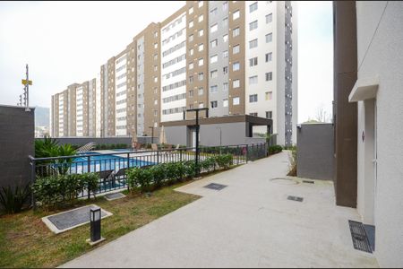 Apartamento para alugar com 32m², 2 quartos e sem vaga Apartamento para alugar com 32m², 2 quartos e sem vagaÁrea comum - Piscina