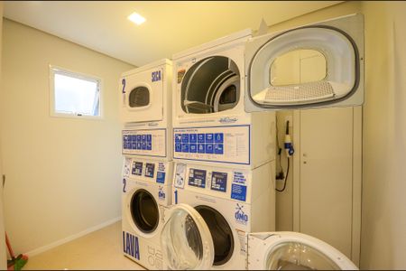Apartamento para alugar com 32m², 2 quartos e sem vaga Apartamento para alugar com 32m², 2 quartos e sem vagaLavanderia
