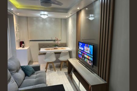 Sala de apartamento para alugar com 2 quartos, 45m² em Vila Campos Sales, Campinas