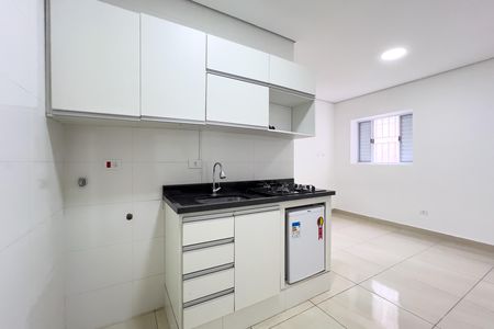 Cozinha de kitnet/studio para alugar com 1 quarto, 28m² em Vila Monumento, São Paulo