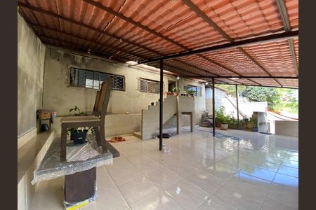 Casa à venda com 490m², 3 quartos e 2 vagas