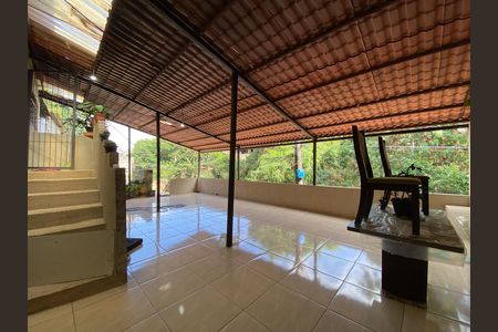 Casa à venda com 490m², 3 quartos e 2 vagas