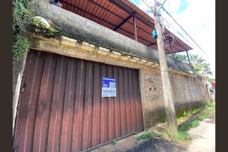 Casa à venda com 490m², 3 quartos e 2 vagas Casa à venda com 490m², 3 quartos e 2 vagasplaquinha instalada RMGS-174
