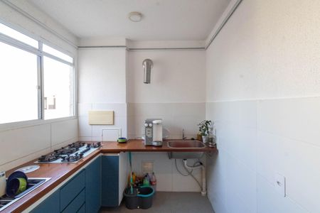 Apartamento para alugar com 43m², 2 quartos e sem vaga Apartamento para alugar com 43m², 2 quartos e sem vagaCozinha e Área de Serviço