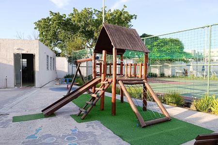 Apartamento para alugar com 43m², 2 quartos e sem vaga Apartamento para alugar com 43m², 2 quartos e sem vagaÁrea comum - Playground