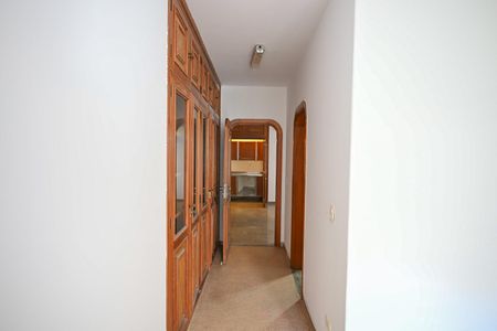 Casa para alugar com 800m², 5 quartos e 9 vagasArmário da Suíte 5