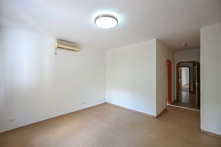 Casa para alugar com 800m², 5 quartos e 9 vagasSuíte 4