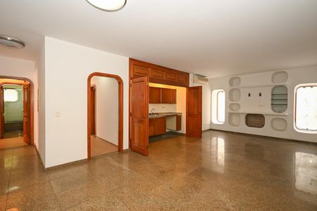 Casa para alugar com 800m², 5 quartos e 9 vagasSala de Tv