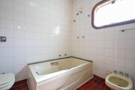 Casa para alugar com 800m², 5 quartos e 9 vagasBanheiro Suíte  4