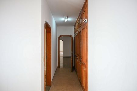Casa para alugar com 800m², 5 quartos e 9 vagasArmário da Suíte  3