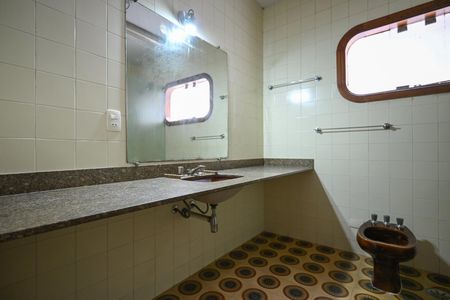 Casa para alugar com 800m², 5 quartos e 9 vagasBanheiro Suíte 5
