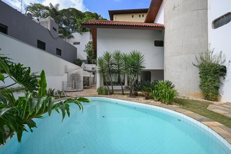 Casa para alugar com 800m², 5 quartos e 9 vagasPiscina