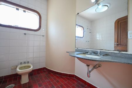 Casa para alugar com 800m², 5 quartos e 9 vagasBanheiro Suíte  4