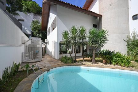 Casa para alugar com 800m², 5 quartos e 9 vagasPiscina