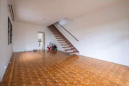 Casa para alugar com 175m², 3 quartos e 2 vagasSala