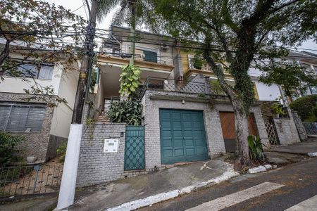 Casa para alugar com 175m², 3 quartos e 2 vagasFachada