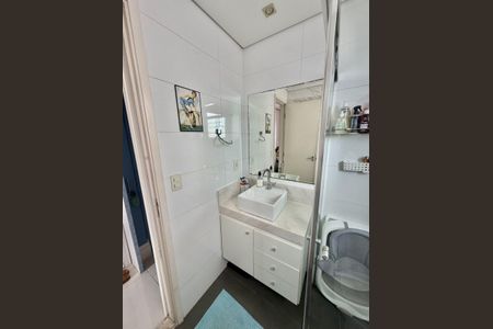Apartamento à venda com 73m², 3 quartos e 2 vagas Apartamento à venda com 73m², 3 quartos e 2 vagasBanheiro