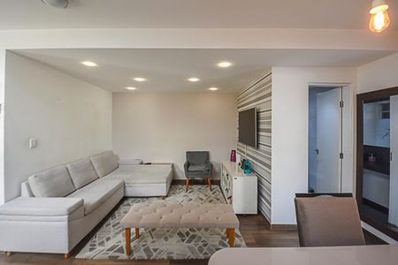 Sala de casa de condomínio à venda com 3 quartos, 200m² em Vila Sao Leopoldo, São Bernardo do Campo