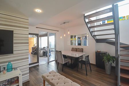 Sala de casa de condomínio à venda com 3 quartos, 200m² em Vila Sao Leopoldo, São Bernardo do Campo