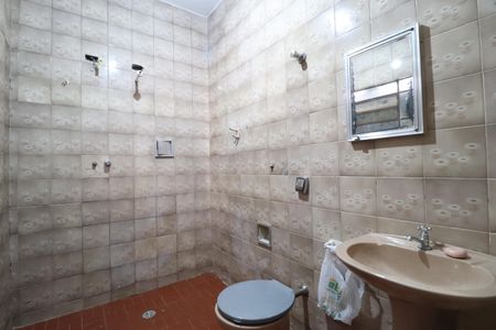 Casa para alugar com 100m², 2 quartos e 2 vagasBanheiro Social