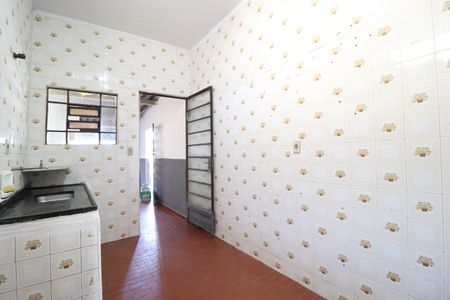 Casa para alugar com 100m², 2 quartos e 2 vagasCozinha