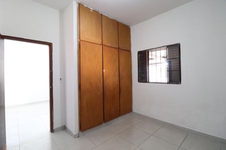 Casa para alugar com 100m², 2 quartos e 2 vagasQuarto 1
