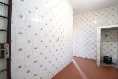Casa para alugar com 100m², 2 quartos e 2 vagasCozinha