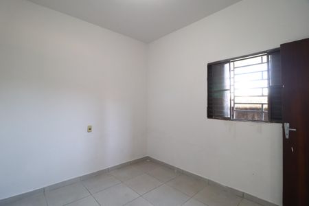Casa para alugar com 100m², 2 quartos e 2 vagasQuarto 2
