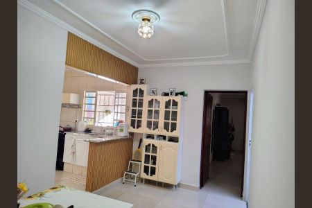 Casa para alugar com 250m², 3 quartos e 2 vagasCozinha