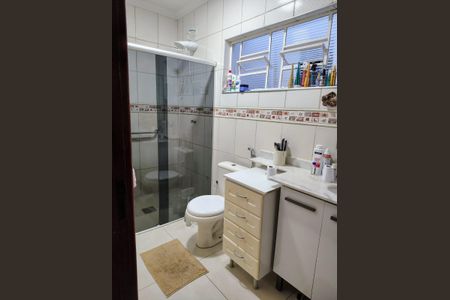 Casa para alugar com 250m², 3 quartos e 2 vagasBanheiro