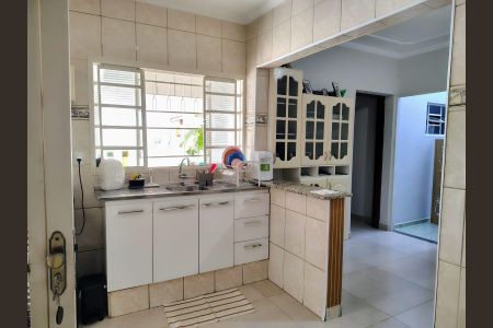 Casa para alugar com 250m², 3 quartos e 2 vagasCozinha