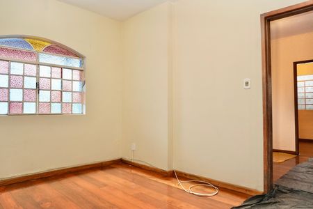 Casa para alugar com 100m², 2 quartos e 2 vagas Casa para alugar com 100m², 2 quartos e 2 vagasSuíte