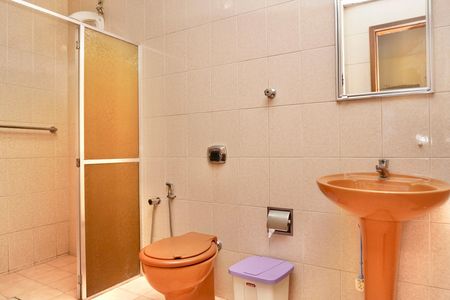 Casa para alugar com 100m², 2 quartos e 2 vagas Casa para alugar com 100m², 2 quartos e 2 vagasSuíte - Banheiro