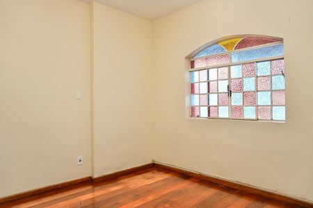 Casa para alugar com 100m², 2 quartos e 2 vagas Casa para alugar com 100m², 2 quartos e 2 vagasSuíte