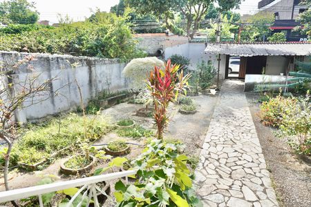 Casa para alugar com 100m², 2 quartos e 2 vagas Casa para alugar com 100m², 2 quartos e 2 vagasÁrea externa (jardim)