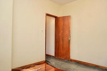 Casa para alugar com 100m², 2 quartos e 2 vagas Casa para alugar com 100m², 2 quartos e 2 vagasSuíte