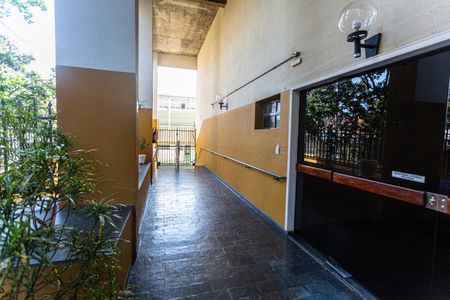 Apartamento para alugar com 83m², 2 quartos e 1 vaga Apartamento para alugar com 83m², 2 quartos e 1 vagaHall de entrada