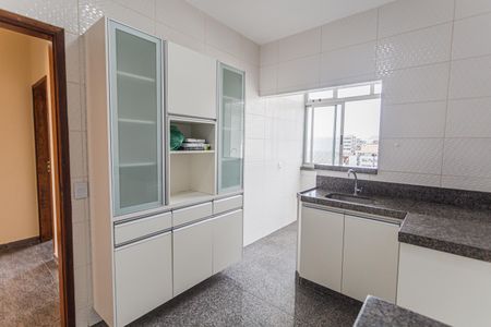 Apartamento para alugar com 83m², 2 quartos e 1 vaga Apartamento para alugar com 83m², 2 quartos e 1 vagaCozinha