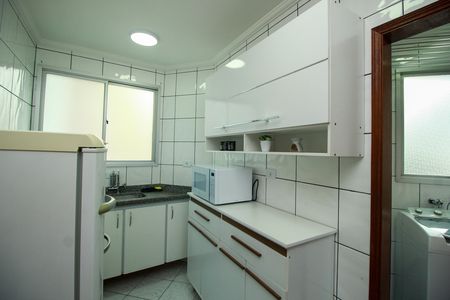 Apartamento para alugar com 60m², 2 quartos e 2 vagasCozinha