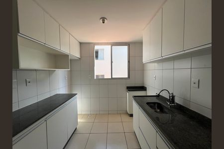 Cozinha de apartamento à venda com 2 quartos, 44m² em Jaqueline, Belo Horizonte