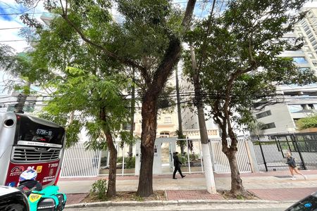 Apartamento à venda com 80m², 2 quartos e sem vaga Apartamento à venda com 80m², 2 quartos e sem vagaFachada