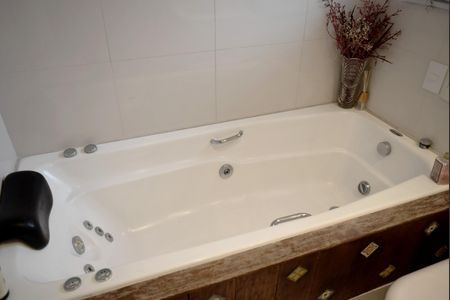 Apartamento para alugar com 185m², 3 quartos e 1 vagaBanheiro da Suíte