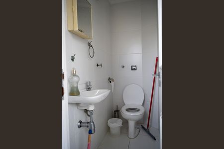 Apartamento para alugar com 185m², 3 quartos e 1 vagaÁrea de Serviço - banheiro