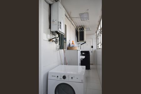 Apartamento para alugar com 185m², 3 quartos e 1 vagaÁrea de Serviço