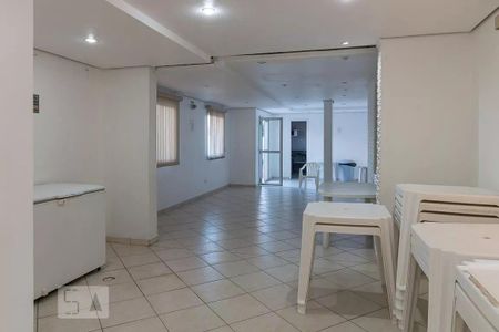 Apartamento para alugar com 55m², 2 quartos e 1 vaga Apartamento para alugar com 55m², 2 quartos e 1 vagaÁrea comum - Salão de festas