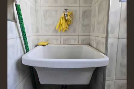 Apartamento para alugar com 55m², 2 quartos e 1 vaga Apartamento para alugar com 55m², 2 quartos e 1 vagaCozinha e Área de Serviço