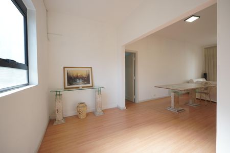Apartamento à venda com 100m², 2 quartos e sem vagaSala